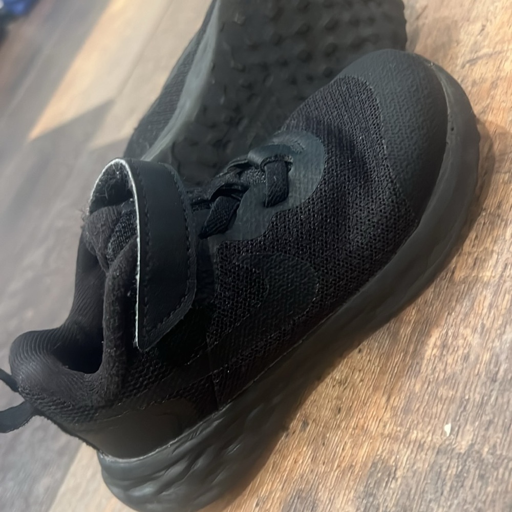 Nike Toddler Tennis Shoes solid black